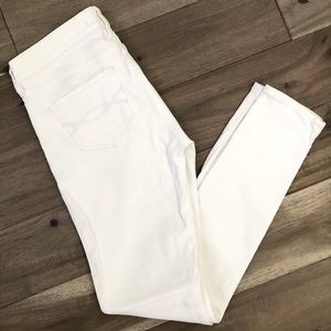 White A&F skinny jeans